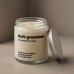 Basement : Dark Granatum : Cam Kavanozda Kokulu %100 Soya Mum (Nar Çiçeği, Sandal Ağacı, Mor Peyoni Özü) - 1 Adet