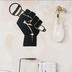 BCDHOMEDECOR,Elinde Mikrofon Metal Duvar Dekoru – Müzikseverler ve Müzisyenler İçin Eşsiz Hediye – Bar, Kafe ve Stüdyo Dekorasyonu – Ünlüler Temalı Tasarım (40-46cm) (70-81cm) ((70-81 CM))