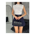 BE CHİC KADIN KAYIK YAKA OMUZ VE BEL BÜZGÜ DETAYLI KOLSUZ SANDY KUMAŞ BLUZ TR4411