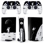 BelugaDesign Uzay Astronot Derisi PS5 | Galaxy Moon Uzay Gemisi Anime Karikatür | Sevimli Vinil Kapak Sarma Çıkartma Tam Set Konsol Denetleyici | Sony Playstation 5 (PS5 Disk, Siyah Beyaz) ile Uyumlu