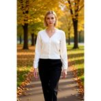 BENERLY Kadın Crop Dantel İşlemeli V Yaka İnce Dokulu Uzun Kollu Fitted Triko Hırka Modern Ve Zarif Stil