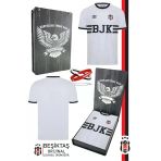 Beşiktaş Orijinal Lisanslı Nostalji Beyaz Bjk Çocuk Forma + Bileklik Set Hediyelik Ahşap Kutulu