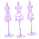 BESTonZON 3 Parça Oyuncak Bebek Elbise Askısı Beyaz Askılar Elbise Askıları Aksesuarları Kıyafetler Elbise Asma Rafı Masaüstü Standı Bebek Manken Modeli Plastik Giyim Mor,purple Giysi