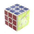 Beyaz Zemin Üzeri Renkli Zeka Küpü 3X3X3-5,5cm Kız Erkek Çocuk Oyuncak Eğitici Oyuncaklar
