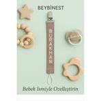 BeybiNest Kişiye Özel Nakış İşlemeli İsimli Emzik Tutucu , İsimli Emzik Askısı