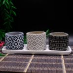 BGG Renkli Beton Mini Saksı Seti – Modern Desenli Dekoratif Saksı (3’lü + Tepsili) - Beyaz - Siyah