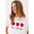 Bianco Lucci Kadın Kabartma Çilek Aksesuarlı Nakış İşlemeli T-Shirt 60602010