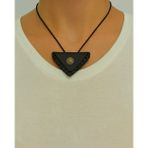 Bilenler Deri Kaplı Üçgen Mini Cevşen – Boyuna Asmalık Siyah İpli, Mini Deri Kaplama Çantalı Manevi Dua Kolyesi