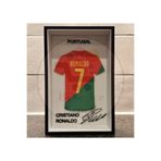 Bi'şeyler Sepeti Cristiano Ronaldo - Portekiz - Forma İmzalı Çerçeve Hediyelik 14x22 cm
