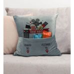 Bk Gift Eğlenceli Tasarımlı Organizer Kumanda ve Atıştırmalık Cepli Gri Kırlent Yastık- 12, Ev Dekoru, - 43 x 43 cm - Renkli