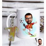 Bk Kişiye Özel Sarı-Kırmızı Futbolcu Karikatür Ve Formalı Metal Anahtarlık Hediye Seti - Beyaz