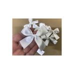 BlueDaisyCandle Fiyonk Saten Kurdele 100 Adet 2 Cm Kurdele 8 -9 Cm Çapında Beyaz Mika, Şekerlik, Bohça Çeyiz Kolisi