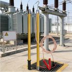 Boşaltma Çubuğu, Yüksek Gerilim Yalıtımlı Epoksi Reçine Boşaltma Çubuğu, 10kV/35kV/110kV/220kV, 1.5m (59 inç) Bakır Tel ve Kanca ile - Yan Hakem Canlı Güç Hattı Çalışması için Temel Alet (Sarı)
