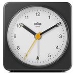 Braun Klasik analog çalar saat, erteleme ve ışık, sessiz kuvars süpürme hareketi, Crescendo bip alarmı, siyah beyaz model, BC03BW modeli.