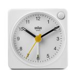 Braun Klasik analog seyahat çalar saati, erteleme fonksiyonlu ve ışıklı, kompakt boyut, sessiz kuvars saat mekanizması, Crescendo alarmı, beyaz model BC02XW, Beyaz, Ölçü Birimi, Manşet