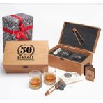 Braventa Collection 50 Yaş Tasarımlı Ahşap Kutulu 2'li Glasgow Viski Kadeh Seti + 6 Soğutucu Taş - Standart