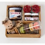 Brk Boutique Ahşap Kasa Içerisinde Kişiye Özel Nutellalar Makaron ve Peluş Tavşan