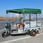 Bu sağlam üç tekerlekli bisiklet kılıfı yağmur, toz ve güneşe karşı korur – açık hava sürüşleri ve motosikletler için idealdir.
