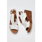 Bueno Shoes 01WQ6101 Beyaz Deri Kadın Dolgu Topuklu Sandalet