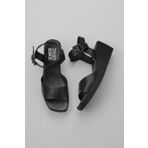Bueno Shoes 01WY2400 Siyah Deri Kadın Dolgu Topuklu Sandalet