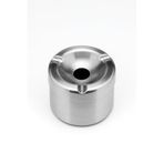 Busstier Gümüş Metal Kapaklı Küllük, Portatif ve Modern Tasarım Kül Tablası, Araç İçin Uygun Rüzgar Geçirmez Küllük, Lüks Gümüş Rengi Masaüstü Kül Tepsisi, Kolay Temizlenir Dış Mekan Küllüğü