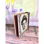 By Pınar Yüksel Fornasetti Desenli Kitap Kutu - Beyaz - Siyah