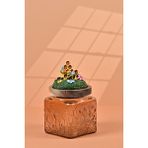 By Uzunoğlu El Yapımı Özel Tasarım Bal Kavanoz - 500 ml - Vakumlu Ahşap Kapaklı (Bal ve Arı Detaylı) - Light Amber Çiçekli Kare Cam - Mutfak ve Ev Dekorasyonu