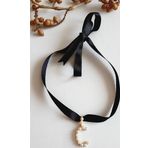 C HARF TARZ İNCİLİ KURDELA CHOKER KOLYE