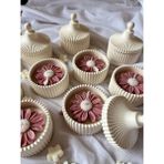 Çağıl Candles Kapaklı Çiçek Detaylı Dekoratif Mum | 3 Adet El Yapımı Tasarım Mum - Pembe