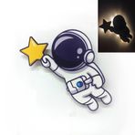 CajuArt Yıldız Astronot Ahşap Işıklı Çocuk Odası Duvar Tablosu