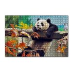 Cakapuzzle Bir Çitte Sarkan Panda Görseli 120 Parça Ahşap Puzzle
