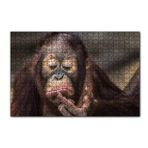 Cakapuzzle Burnuna Bakan Sevimli Şempanze 120 Parça Ahşap Puzzle