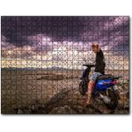 Cakapuzzle Kayalıklar Deniz Bulutlar ve Motorlu Adam Mdf 120 Parça Puzzle