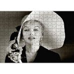 Cakapuzzle Marilyn Monroe Güllü Beyaz Şapkası Gülümsemesi 255 Parça Puzzle