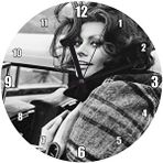 Cakasaat Sophia Loren Telefonda Duvar Saati