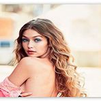 Cakatablo Ahşap Tablo Gigi Hadid Yandan Poz