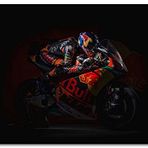 Cakatablo Ahşap Tablo KTM Moto2 Siyah Arkaplan Karanlık Mod