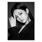 Cakatablo Ahşap Tablo Sevimli Vampir Jennie Blackpink Görseli