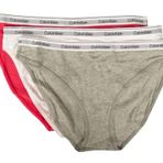 Calvin Klein CK Kadın Külot, 3'lü Paket Görünür Elastik Külot, Streç Pamuklu Ürün QD5207E, Np4 Açelya / Beyaz / Gri Heather, S