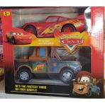 Can Oyuncak Cars Şimşek Mcqueen ve Çekici Mater - Renkli