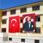 Çelik Online 70X105 cm Atatürk Posteri ve Türk Bayrağı Raşel Kumaş