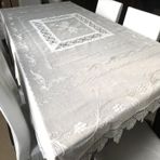 Çeyizlik İpek Dokuma İğne Oyalı Masa Örtüsü 140 Cm X 180 Cm %100 İpek