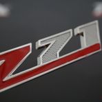 Chevrolet Silverado Z71 Off Road Çamurluk Yanı 3m Krom Metal Logo