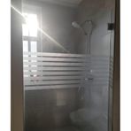 Çizgi Desenli Dekoratif Duşakabin Buzlu Cam Folyosu
