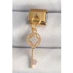 Clariss 316L Çelik Gold Renk Sallantı Zirkon Taşlı Anahtar Model Nomination Charm