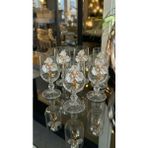 Çnr Home Collection 6’lı Inci/çiçek Detaylı Gold Metal Süslemeli Ayaklı Cam Kahve Yani Kadeh Seti – Şık Sunum Bardakları - Altın - Gri
