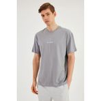 Comeor Leo Erkek Oversize Tshirt %100 Pamuk Bisiklet Yaka Baskı Detaylı Basic Tişört CMRE87 - Gri - XL