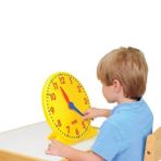 Constructive Playthings 12 inç Dişli Öğrenme Saati Büyük Markalar 12 Saat Sarı Mavi Kırmızı Renkler Sınıflar için Plastik Öğretim Saati