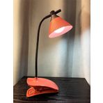 Coverzone 3 Kademeli Klipsli Dokunmatik 360 Ayarlanabilir Led Işık Kıskaçlı Masa Lambası 43cm Somon Renk (LD1003 - Somon)