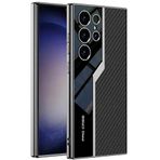 Coverzone Samsung Galaxy S24 Uyumlu Lüks Karbon Kaplama Metal Görünümlü 1mm Çıkıntılı Kamera Koruma İç Karbon Yüzeyli MagSafe Uyumlu Kılıf